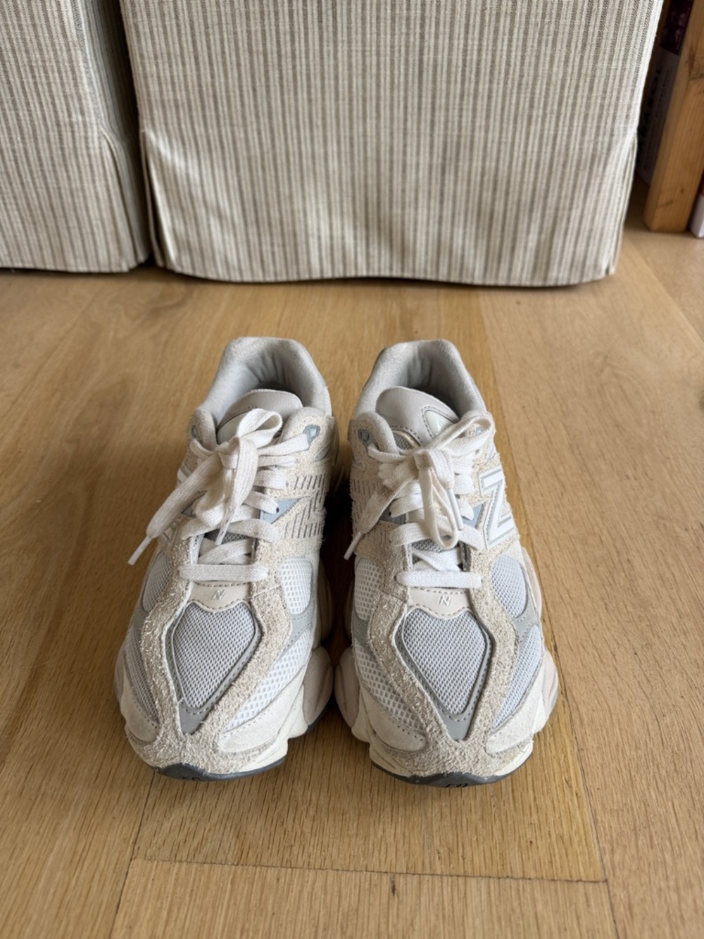New Balance Cream and Light Gray Retro Runner Sneakers - Picture 4 of 4